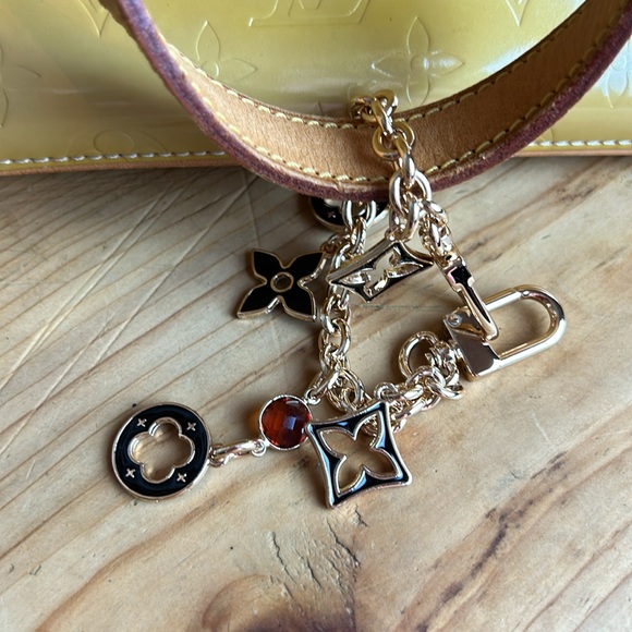 Louis Vuitton Houston Tote Lime Yellow Leather Monogram Vernis - Picture 14 of 14